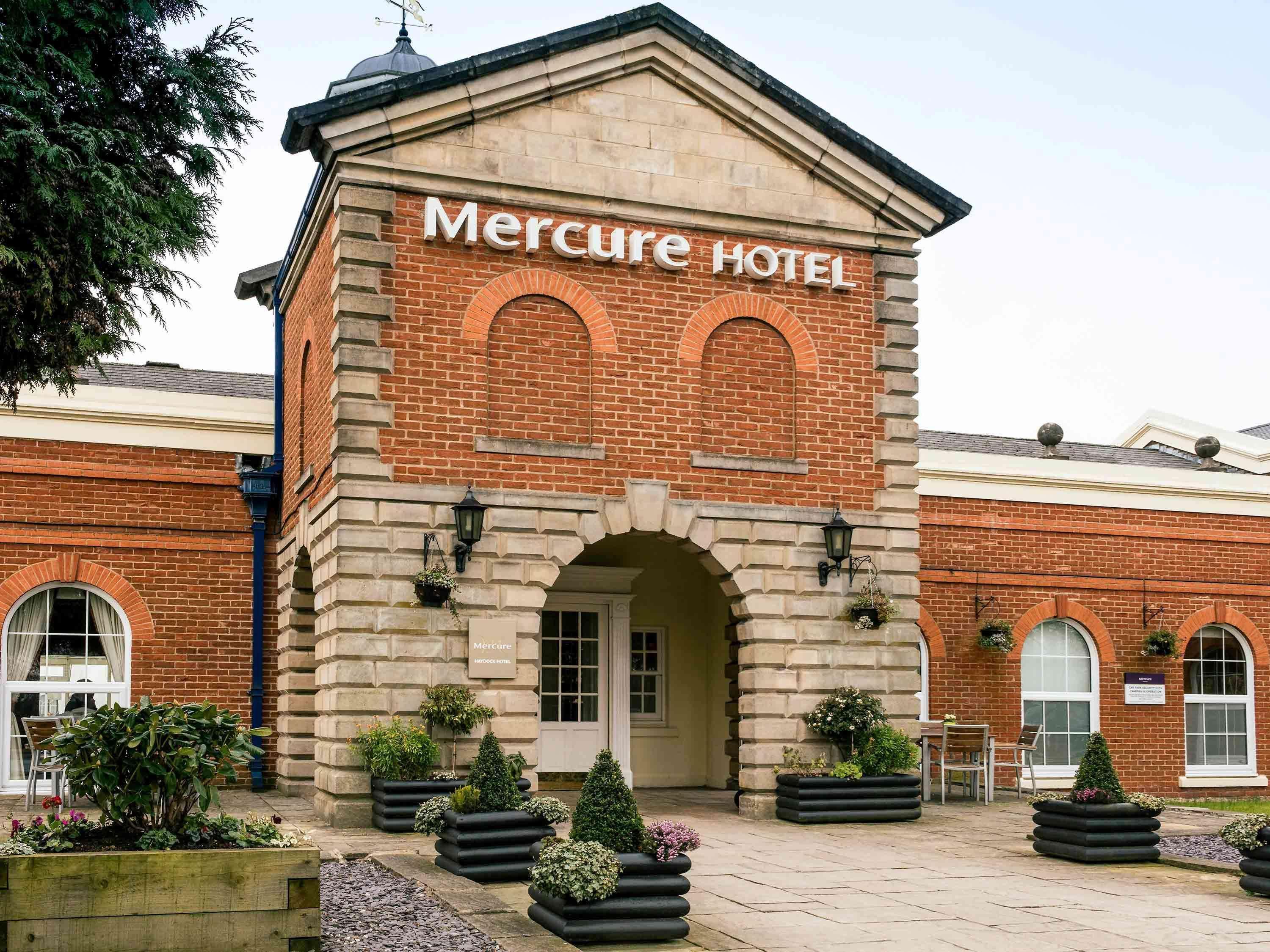 Mercure Haydock Hotel Exteriör bild